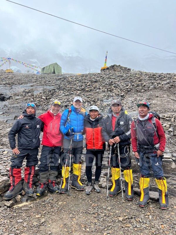 First Ever Malaysia Male Climber To Summit Manaslu(8163m) News Update 2022!!!