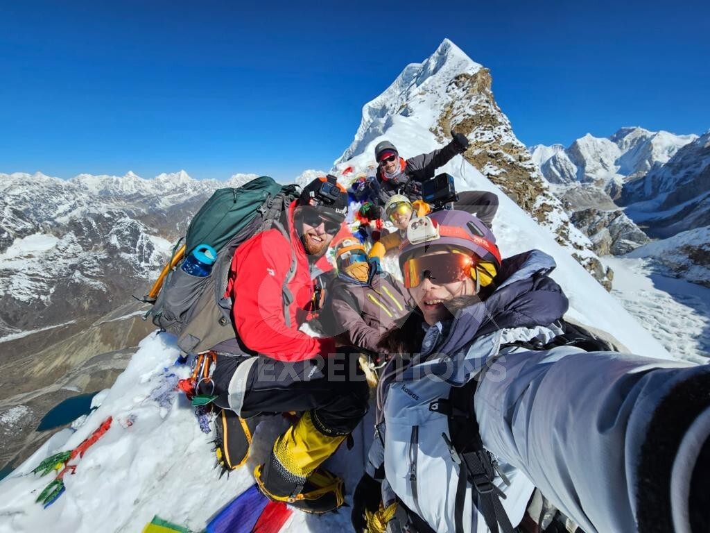 TRIFISH & HER TEAM SUCCESSFUL LOBUCHE SUMMIT (6119M)  SPRING 2023 image