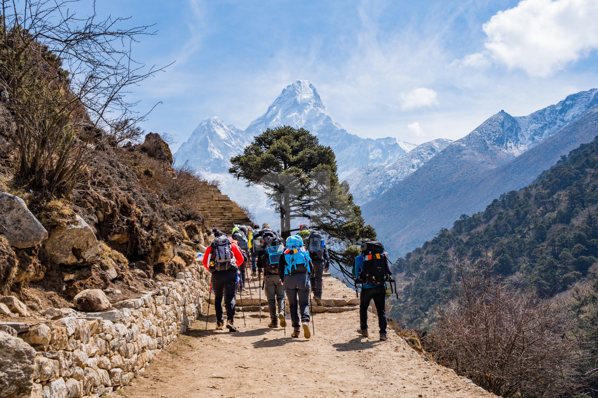 EVEREST BASE CAMP TREK LUXURY TRIP