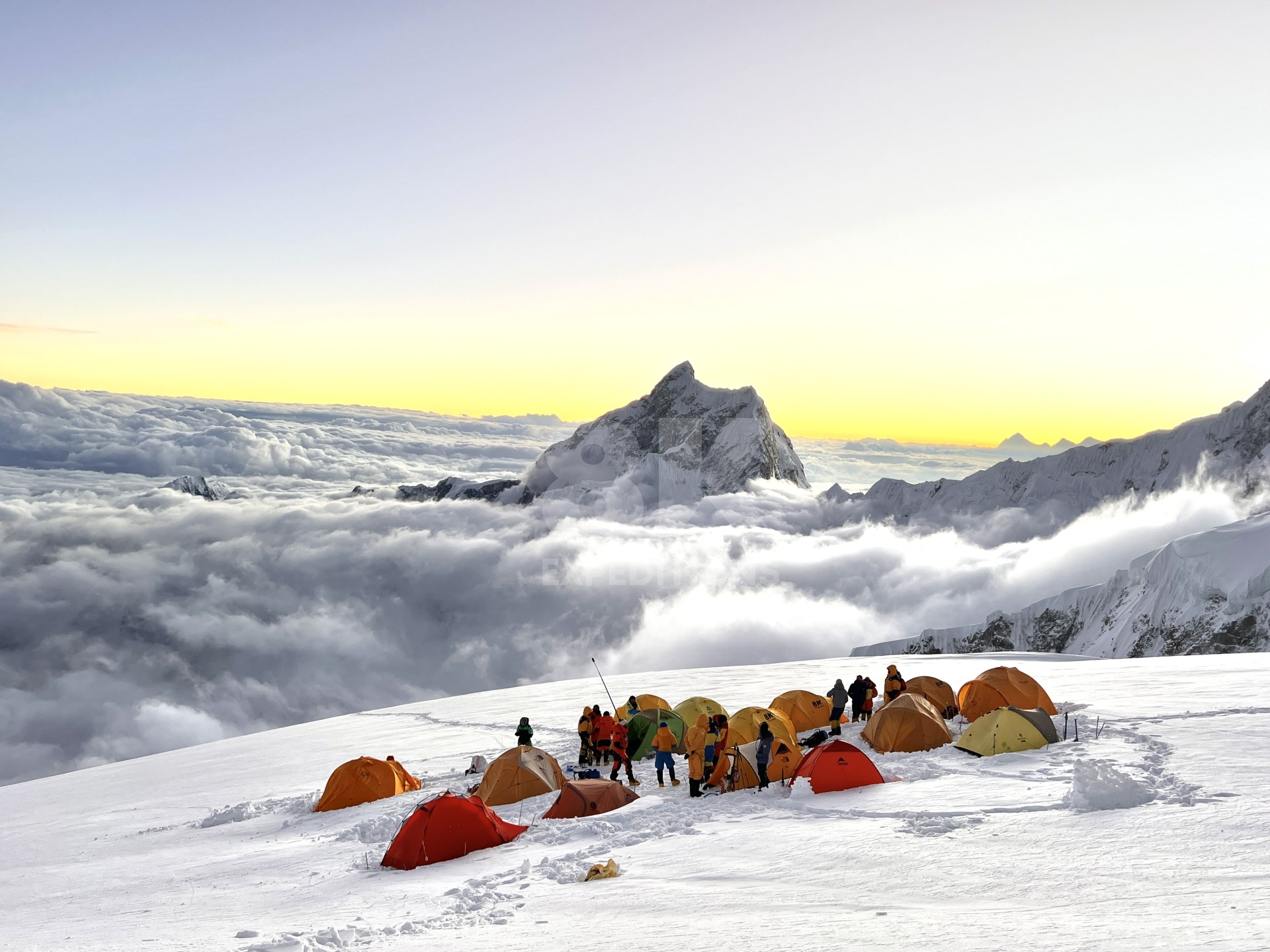 KANCHENJUNGA EXPEDITION (8,586M)