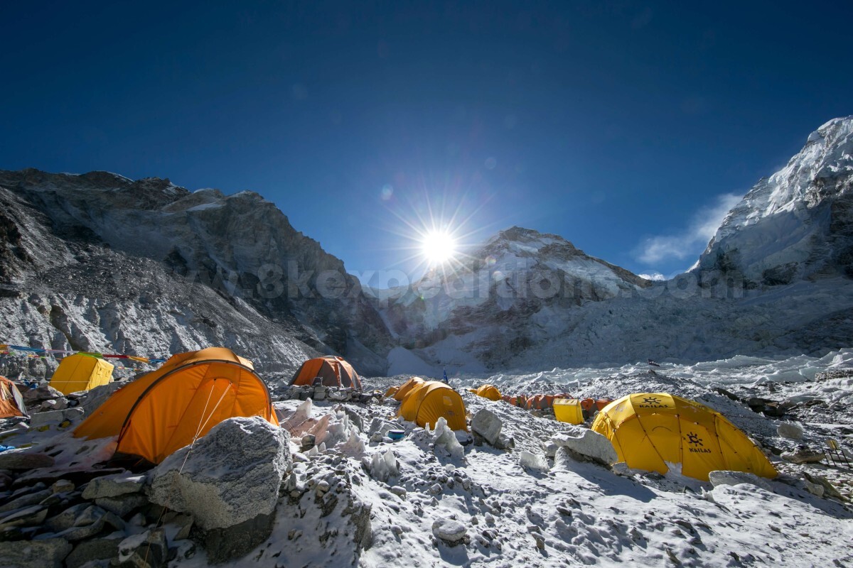 LHOTSE EXPEDITION (8,516M)