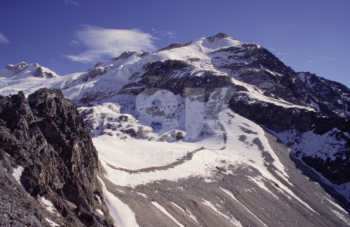 YALA PEAK CLIMBING