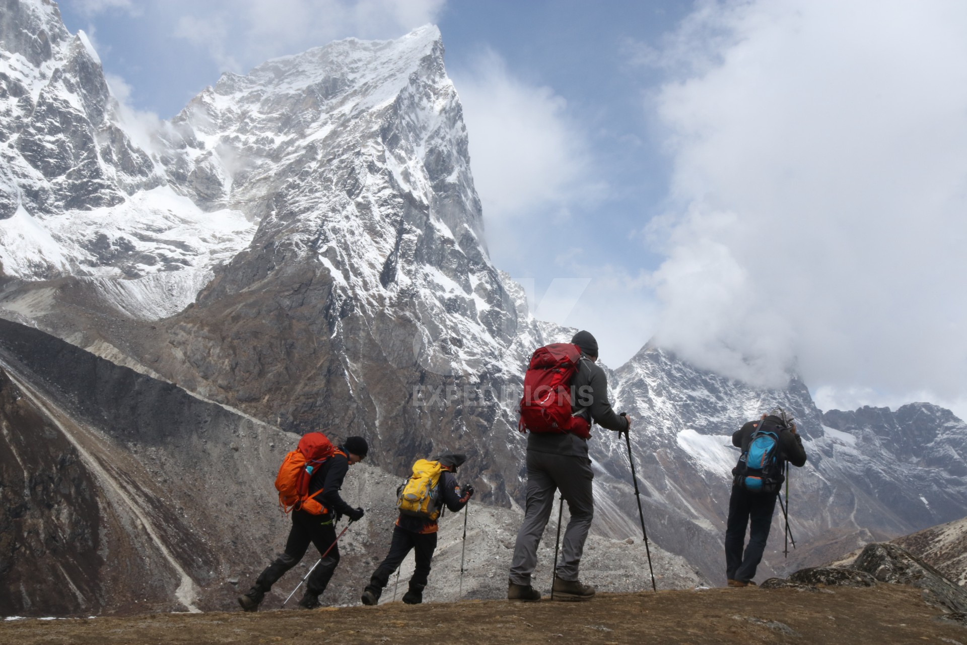 Everest Base Camp Via Gokyo Chola Pass (5,420M)