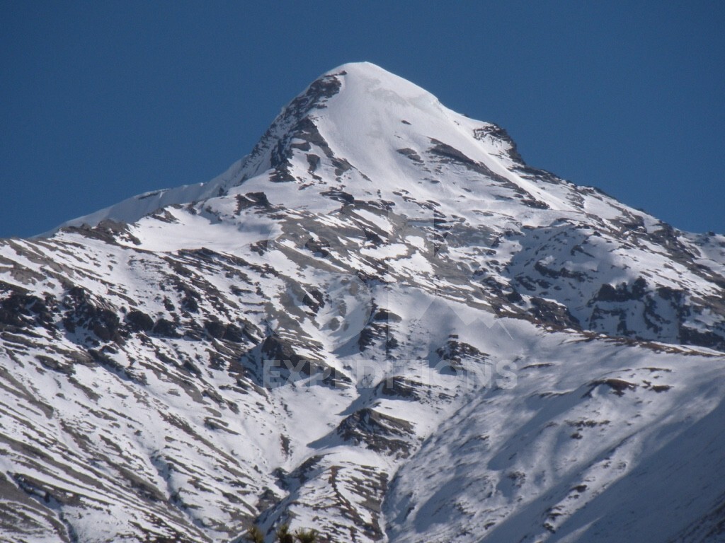 PISANG PEAK (6,091M)