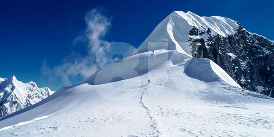 TENT PEAK CLIMBING (5,850M)